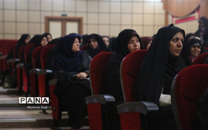 جلسه فصلی معاونین پرورشی رباط کریم