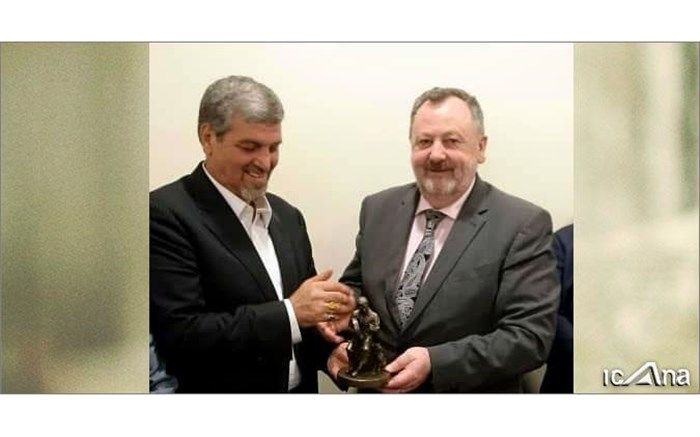 کواکبیان: ایرلند و اتحادیه اروپا باید در مقابل یکجانبه گرایی آمریکا بایستند