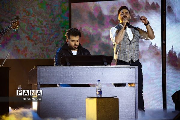 کنسرت بابک جهانبخش