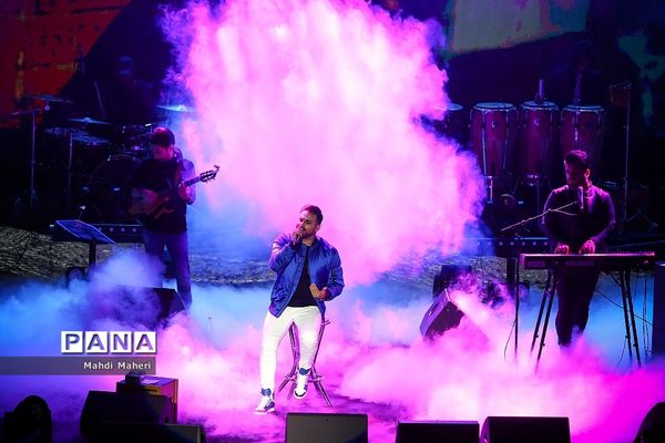 کنسرت بابک جهانبخش