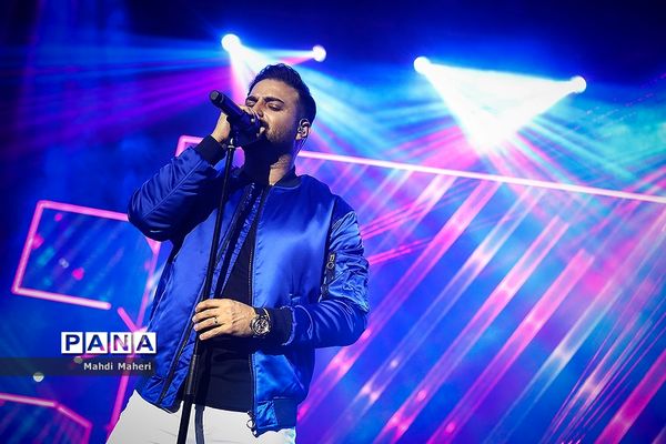 کنسرت بابک جهانبخش