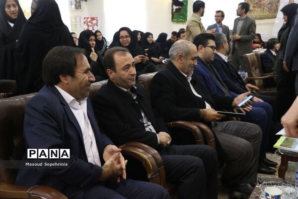 آیین زنگ آغاز هفته پژوهش و فناوری آموزش و پرورش آذربایجان شرقی