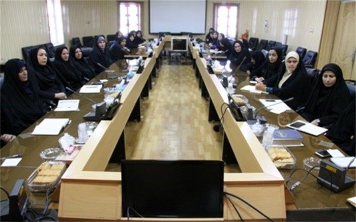 مدیر کل آموزش و پرورش استان یزد گفت: در حوزه بانوان باید شناخت نگرش ها و رفتارهایمان به سمت حقوق شهروندی متمایل شود