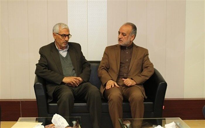 کانکس ها از فقر فضای آموزشی در نهبندان حکایت می کند