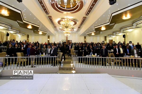 اولین همایش تجلیل از شهروندان قانونمند در ساری