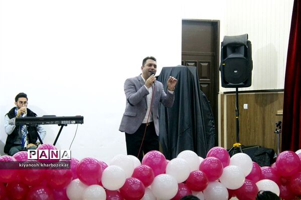 جشن بزرگ یلدا ویژه دانش‌آموزان در ارومیه