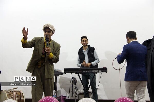 جشن بزرگ یلدا ویژه دانش‌آموزان در ارومیه
