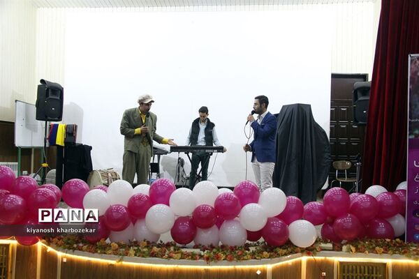 جشن بزرگ یلدا ویژه دانش‌آموزان در ارومیه
