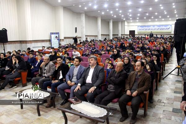 جشن بزرگ یلدا ویژه دانش‌آموزان در ارومیه