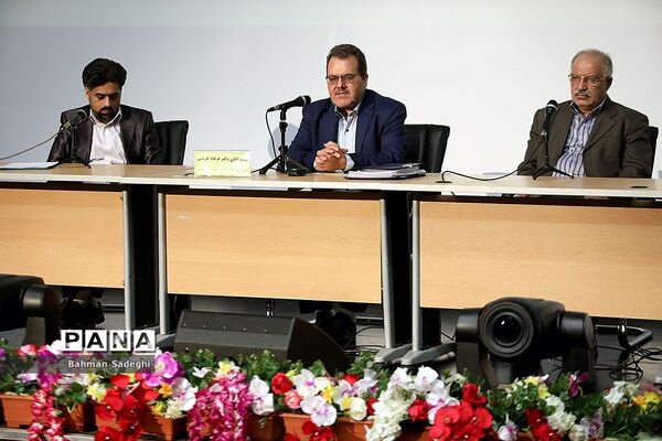 نشست خبری بزرگداشت هفته پژوهش در وزارت آموزش و پرورش