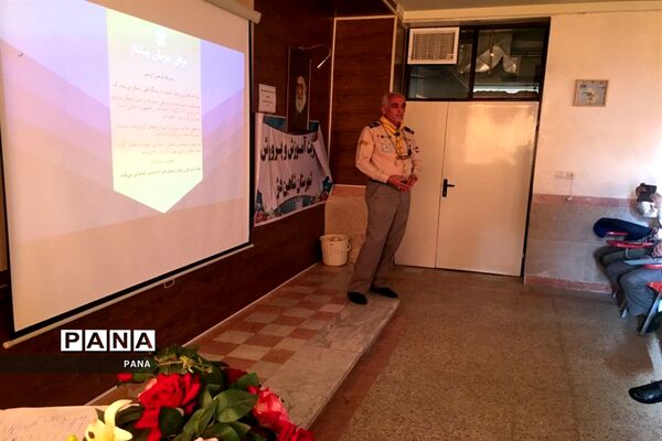 دوره آموزشی  مربیان جدیدالورود و باز آموزی مربیان پیشتاز سازمان دانش آموزی