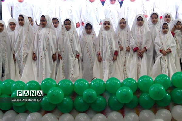 جشن عبادت دانش‌آموزان دختر در ساری