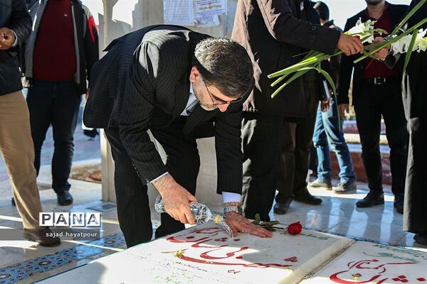 حضور امیرآبادی نماینده مجلس در دانشگاه آزاد اسلامی قم و دیدار با دانشجویان بسیجی و انجمن‌های دانشجویی