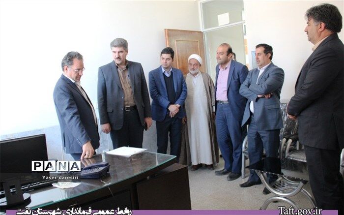 معاون فرماندار شهرستان تفت: خدمت‌رسانی مطلوب به خانواده شهدا و ایثارگران در اولویت کاری بنیاد است