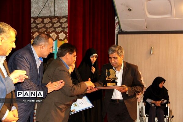همایش هفته پژوهش در کانون فرهنگی هنری سمیه شهرری