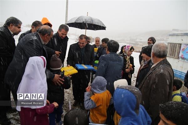 کلنگ زنی مدرسه 3 کلاسه خیر ساز روستای عجمی میانه