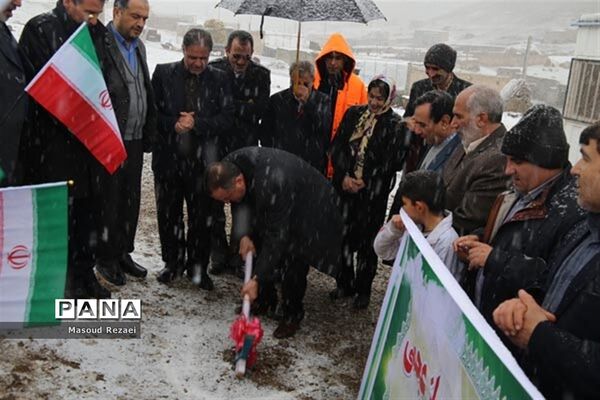 کلنگ زنی مدرسه 3 کلاسه خیر ساز روستای عجمی میانه