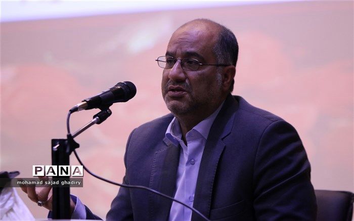 عبدالرسول کریمی : دانش آموزان در شورای دانش آموزی دموکراسی را تمرین می کنند