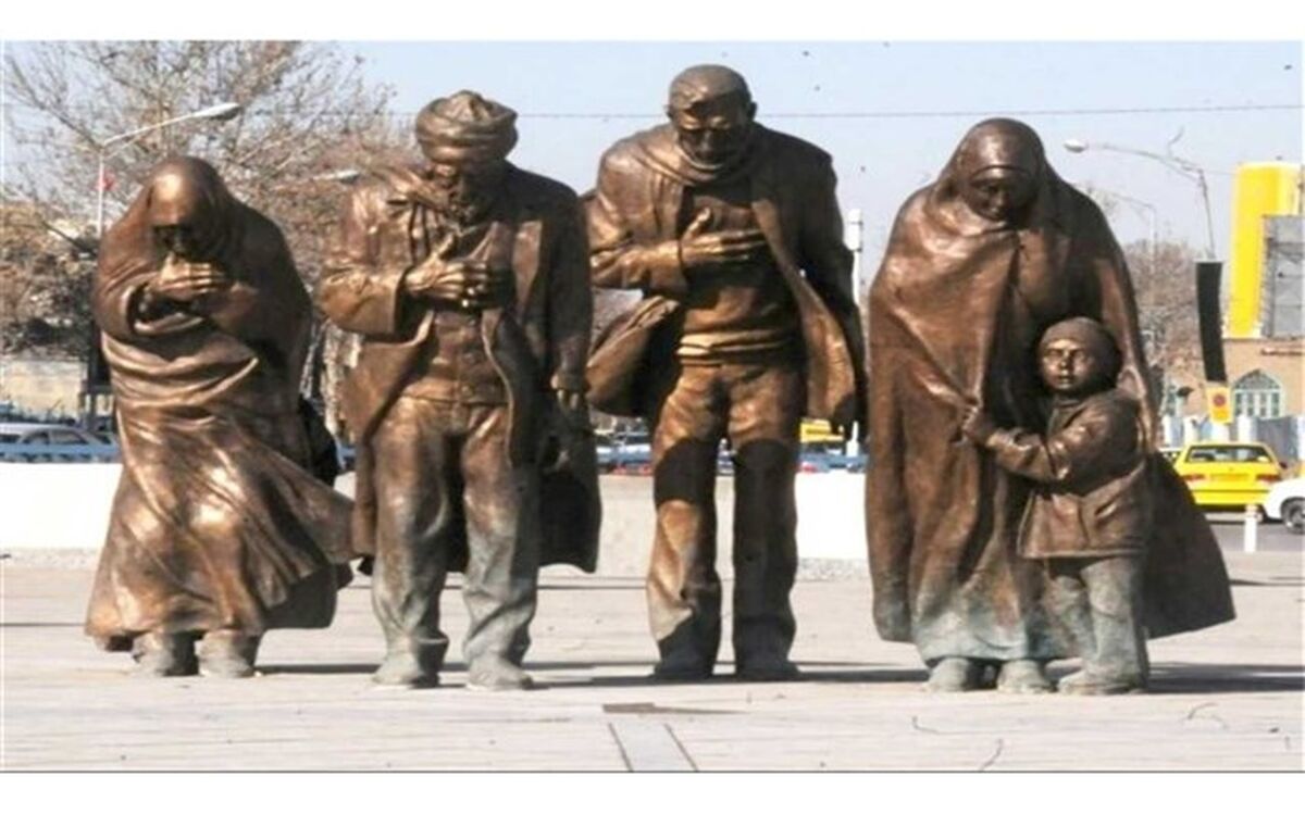 رونمایی از اثر «دگردیسی فرم» محسن وزیری مقدم در ششمین دوسالانه مجسمه های شهری