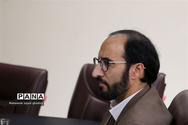 برگزاری سومین جلسه کار گروه خوداتکایی سازمان دانش‌آموزی شهر تهران