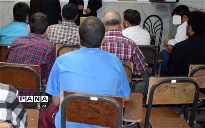 38 مددجوی زندان‌های تهران درآزمون‌های سوادآموزی پذیرفته شدند