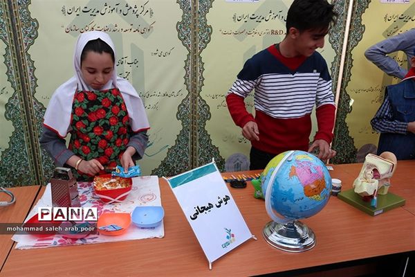 افتتاح نمایشگاه مدارس غیر انتفاعی با حضور مدیر کل مدارس غیر انتفاعی وزارت آموزش وپرورش