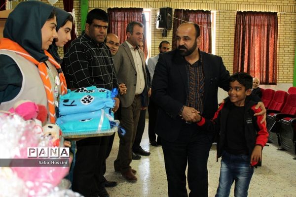 مراسم تجلیل از دانش‌آموزان معلول به میزبانی دبیرستان قاضی در گله‌دار فارس