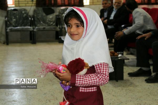 مراسم تجلیل از دانش‌آموزان معلول به میزبانی دبیرستان قاضی در گله‌دار فارس