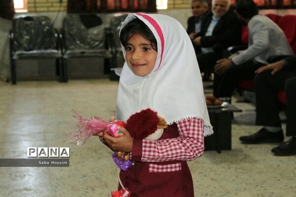 مراسم تجلیل از دانش‌آموزان معلول به میزبانی دبیرستان قاضی در گله‌دار فارس