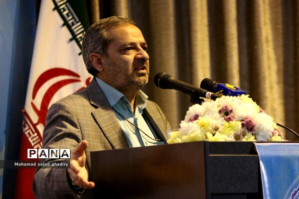 مراسم نمادین هفته بزرگداشت قرآن، عترت و نماز