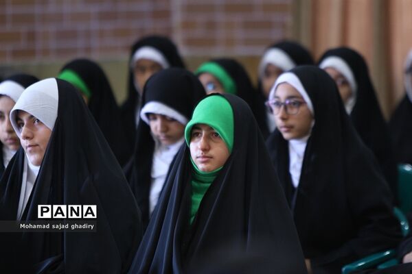 مراسم نمادین هفته بزرگداشت قرآن، عترت و نماز
