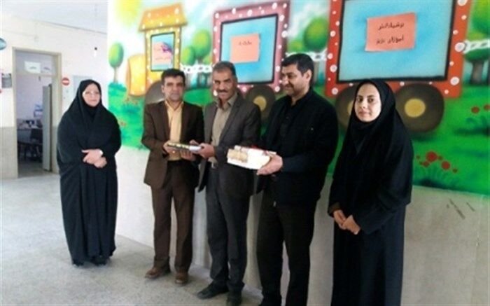 تجلیل از مدیران و پرسنل مدارس و مراکز غیر دولتی اردستان