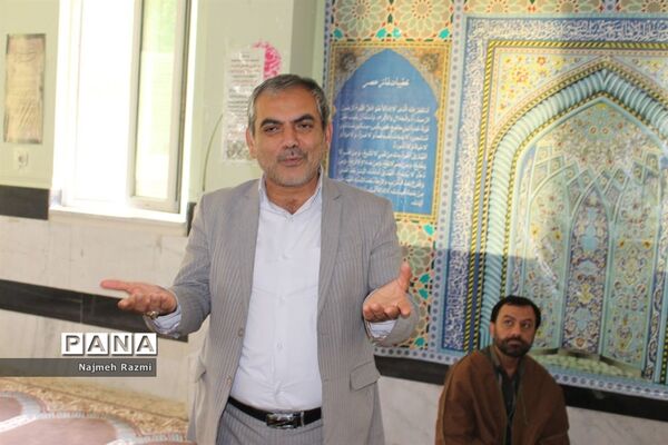 نماز جماعت ظهر و عصر مدرسه  ام‌البنین شهرستان بوشهر