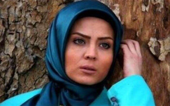 عکس بی‌هوای خانم بازیگر در یک روز سرد