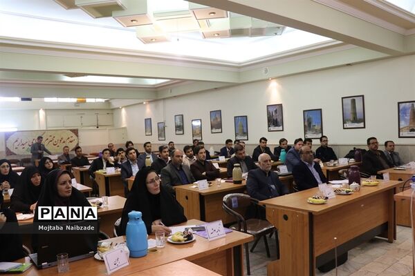 کارگاه آموزشی کارشناسان مالی سازمان دانش‌آموزی خراسان رضوی