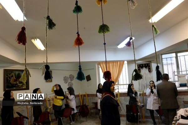 برگزاری جشنواره غذای سالم  و دست سازه‌های هنرجویان  هنرستان شهدای فلسطین ناحیه 4 مشهد