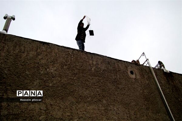 مسابقات نجات تخم مرغ در دبیرستان شهید نواب صفوی بیرجند
