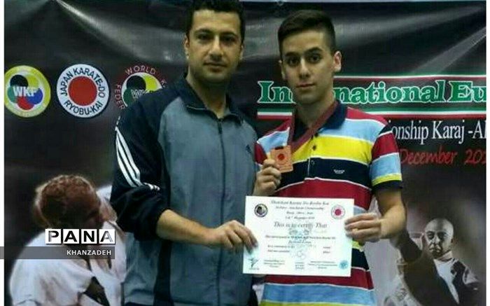 کسب مقام سوم کاراته در مسابقات اوراسیا توسط دانش آموز ناحیه دو اهواز