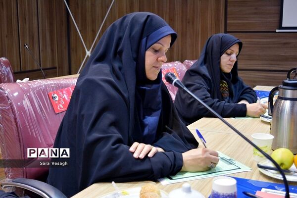 نشست هم اندیشی اعضا هیئت اندیشه ورز شهرستان‌های استان تهران در شهریار