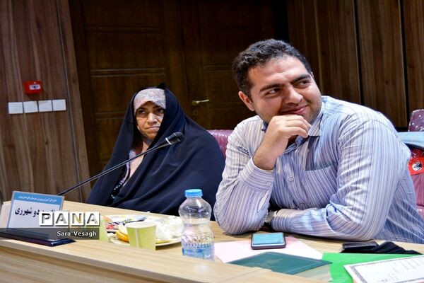 نشست هم اندیشی اعضا هیئت اندیشه ورز شهرستان‌های استان تهران در شهریار