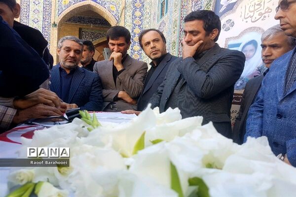 مراسم تشییع دانش آموزان حادثه آتش سوزی در زاهدان