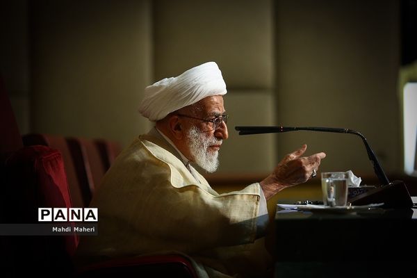 نمایشگاه دستاوردهای پژوهشکده شورای نگهبان