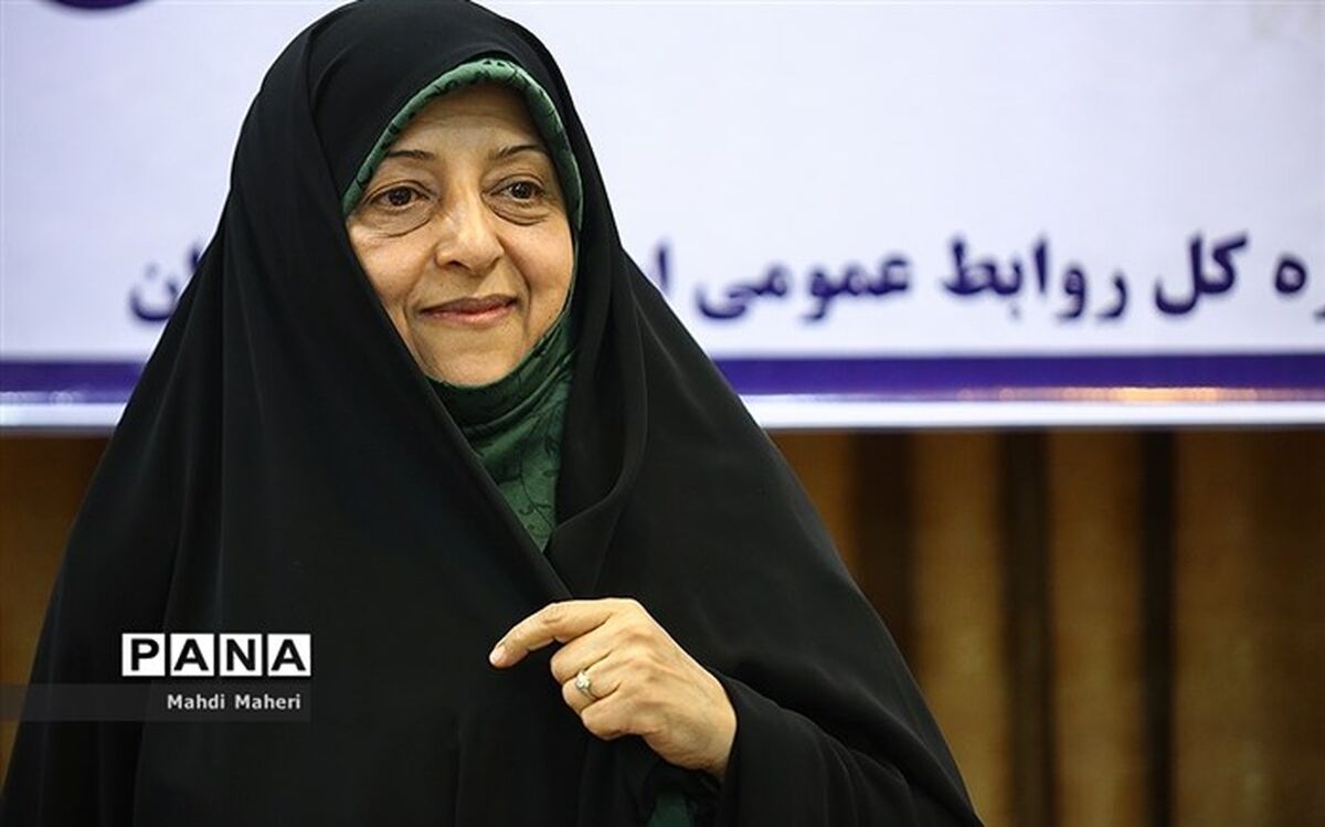 عیادت معصومه ابتکار از مادران 2 شهید