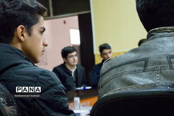 نشست اعضای شوراهای دانش‌آموزی محلات