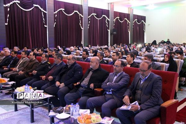 مراسم تجلیل از برترین‌های کنکور 97 ناحیه یک ارومیه