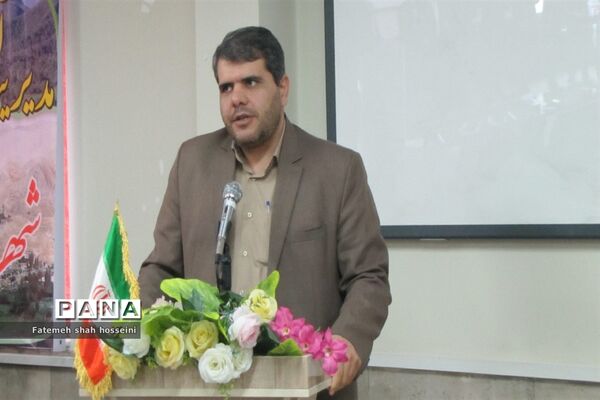 برگزاری همایش تجلیل از پژوهشگران برتر شهرستان فیروزکوه