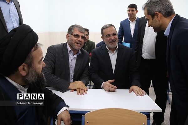 سفر یک روزه وزیر آموزش و پرورش به آران و بیدگل