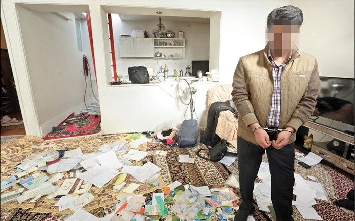 کلاهبردار مدارک هویتی در مهاباد دستگیر شد