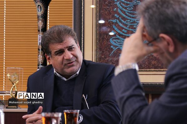 دیدار صمیمی استاندار تهران  با مدیرکل آموزش و پرورش شهر تهران