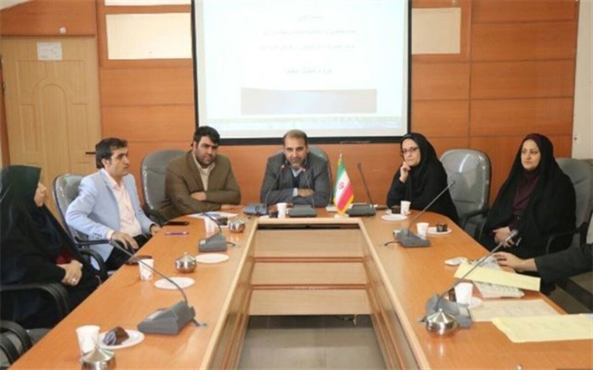 تقدیراز برگزیدگان هشتمین جشنواره تولید محتوای الکترونیکی استان لرستان